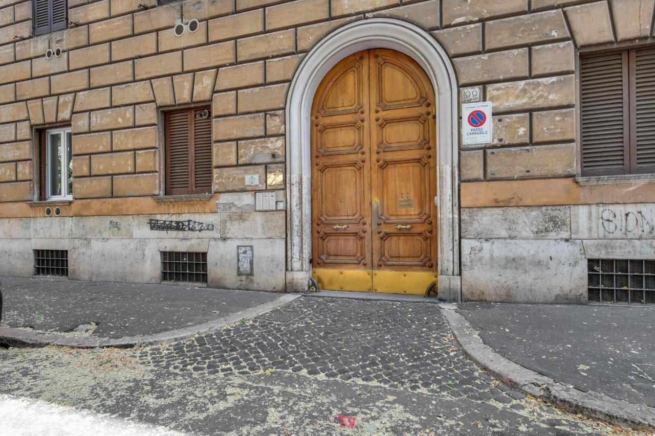 Vacanze In Vaticano By Halldis Rome Exterior photo